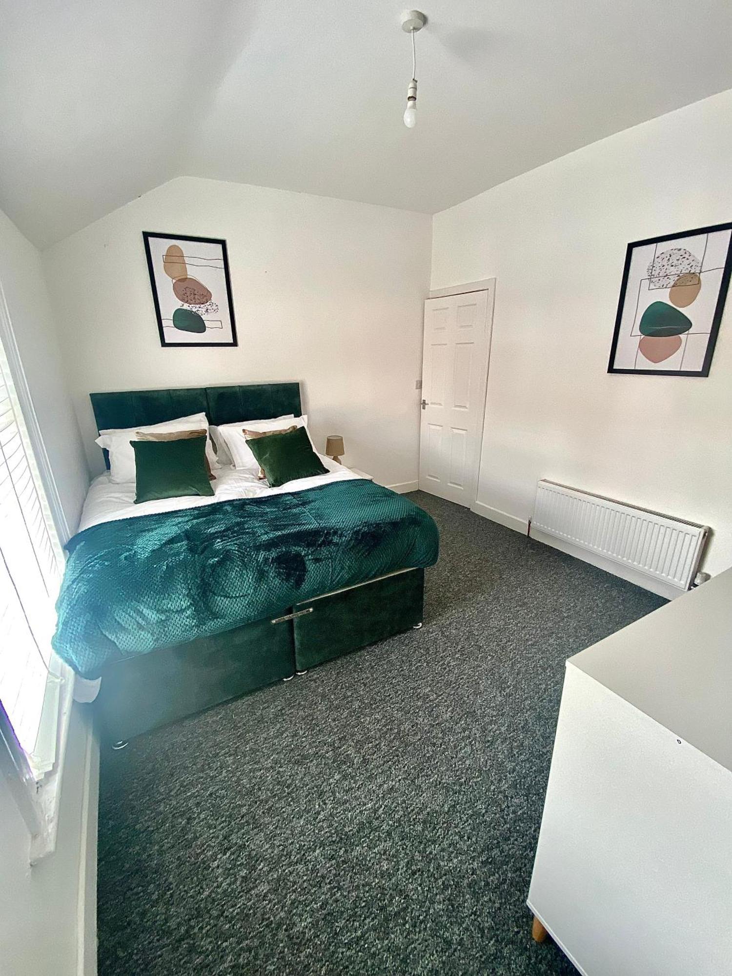 3-Bed Home From Home, Sleeps 6, Great For Contractors, Close To Gulliver'S Valley Theme Park, Free Parking, Hot Tub, Couple Retreat Sheffield Exterior foto